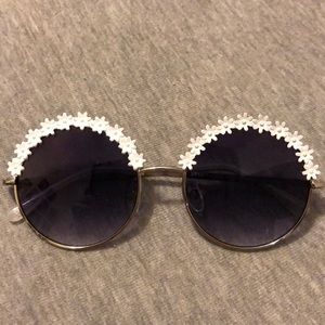 Round flower sunglasses